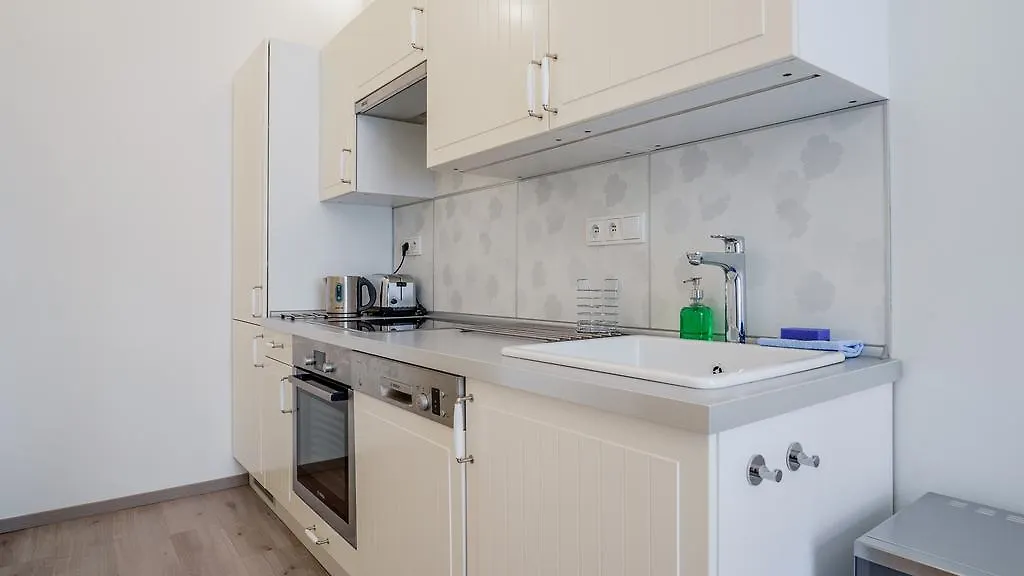 פראג Garden Apartment
